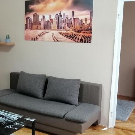 Startpont Apartman Pécs Esterno foto