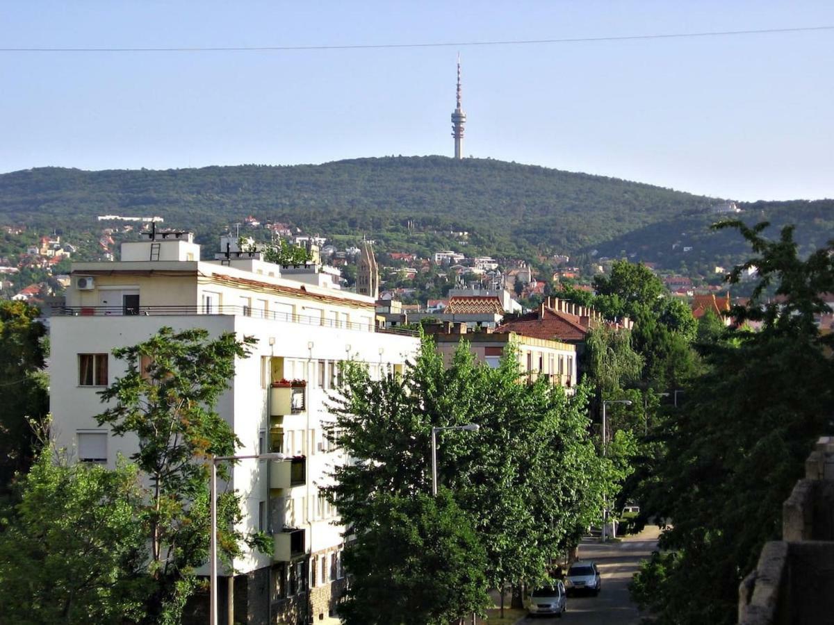 Startpont Apartman Pécs Esterno foto