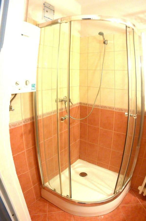 Startpont Apartman Pécs Esterno foto