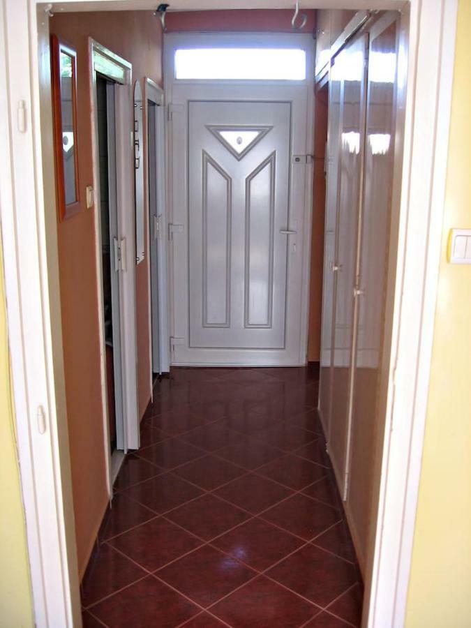 Startpont Apartman Pécs Esterno foto